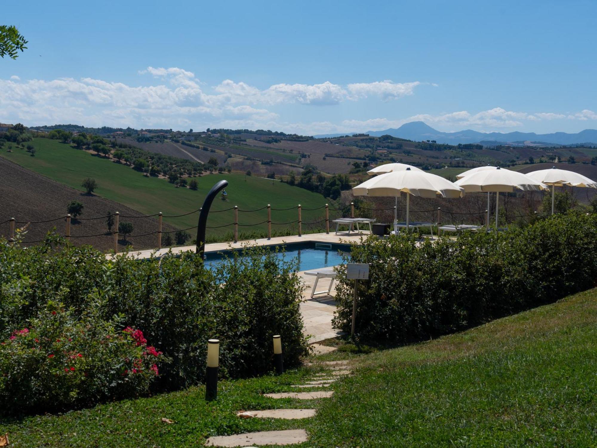 Casale Dei Cinque Colli Villa Ostra Luaran gambar